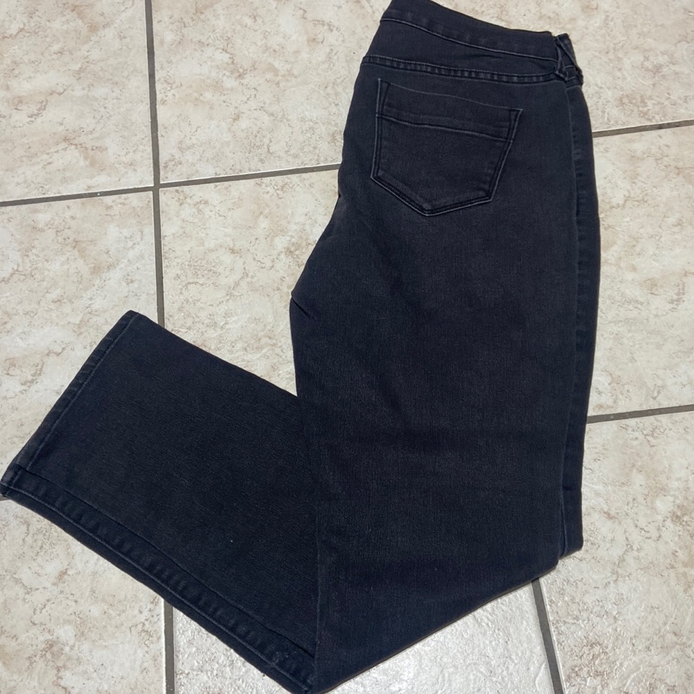 Old Navy ‘Sweetheart’ black denim jeans (10) - Picture 1 of 4
